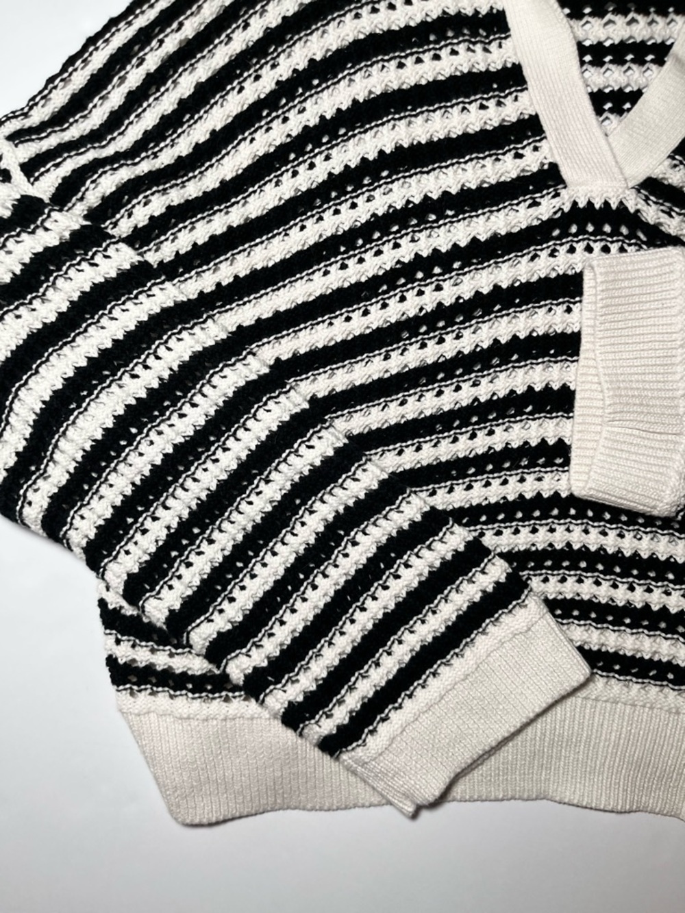 Abercrombie & Fitch Striped Crochet Sweater M | Coastal Grandma Nautical Chic - Picture 4 of 9